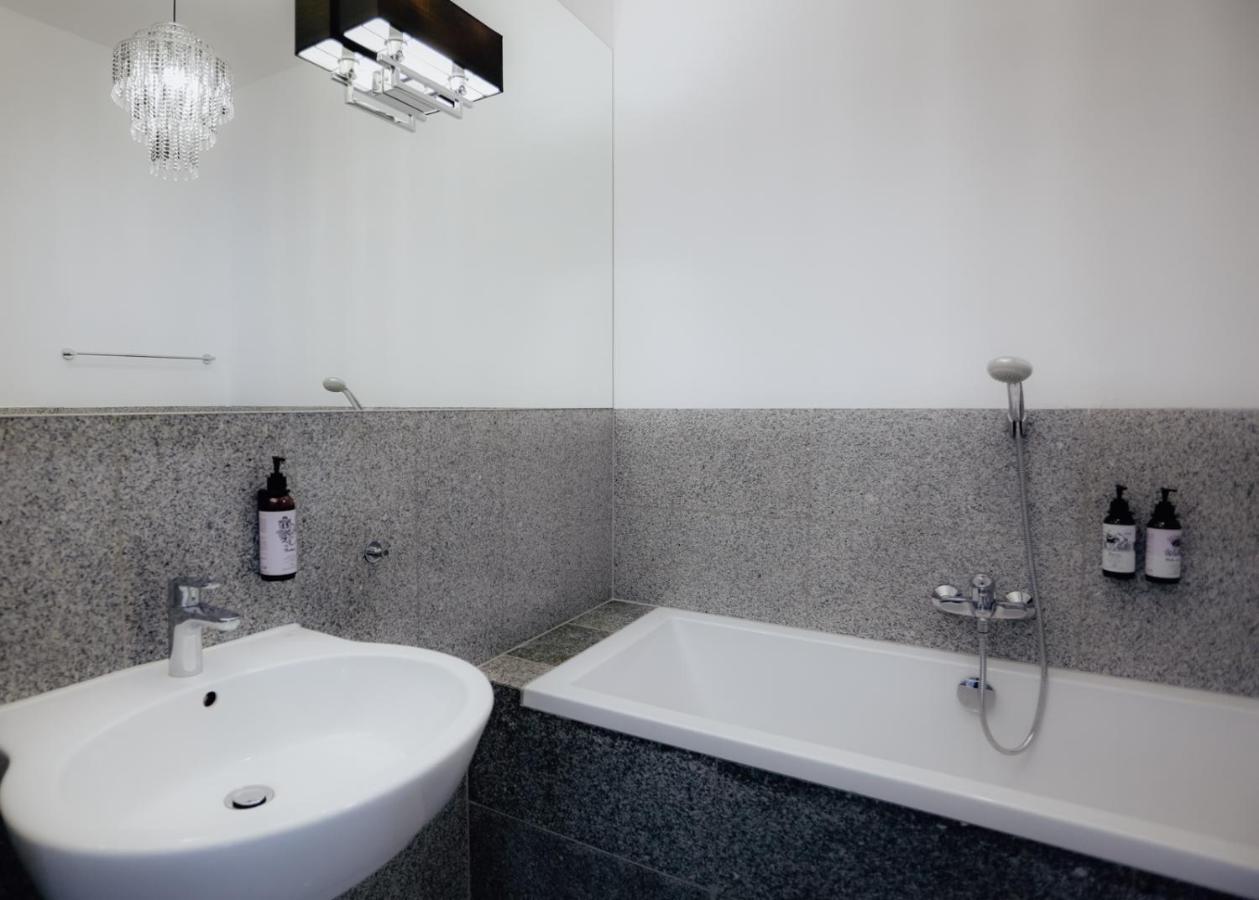 Hotel apartamentowy Nowa Zatoka Centrum Art & Business *